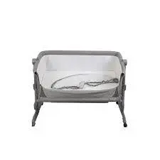 تخت کنار مادر پیرگاردین pierre cardin