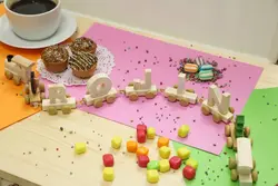 حروف چوبی انگلیسی مدل قطاری - فروشگاه سیسمونی روژان