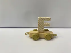 حروف چوبی انگلیسی مدل قطاری - فروشگاه سیسمونی روژان