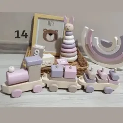 قطار چوبی باربری رنگی