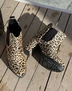 Tiger boot