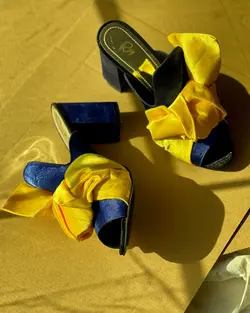 H-Elegant blue yellow