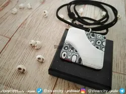 گردنبند زیبا چرم و تریشه