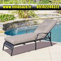 تخت کنار استخر دلسا