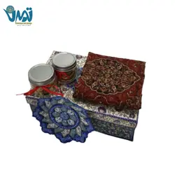 پک هدیه ترنج کوسن ترمه بشقاب میناکاری و بانکه آجیل و میوه خشک با جعبه هارد باکس