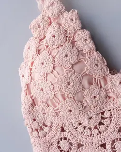 نیم تنه قلاب بافی گل کد 8974