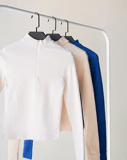 بلوز کراپ زیپ دار رامک کد 1990