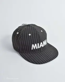 کلاه طرح Miami راه راه Splash