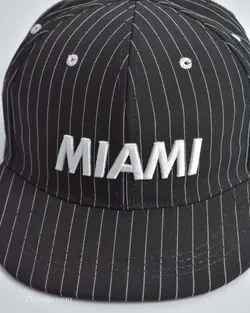 کلاه طرح Miami راه راه Splash