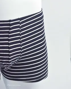 شورت سورمه‌ای خط دار سفید H&M