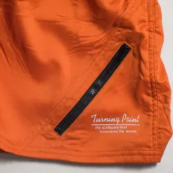 شلوارک  Turning paint