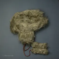 کلاه خز منگوله دار