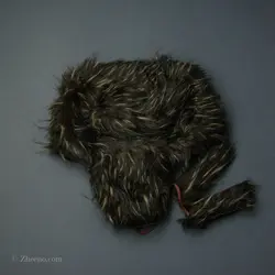 کلاه خز منگوله دار