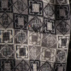 بافت طرحدار مربع