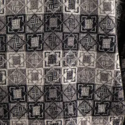 بافت طرحدار مربع