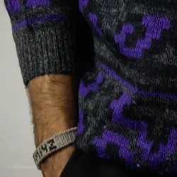 بافت طرحدار بنفش