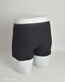 شورت مشکی کمر خط دار