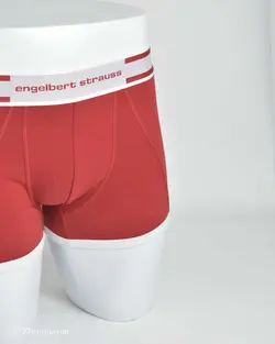 شورت Engelbeetstrauss قرمز