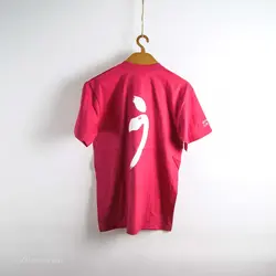 تیشرت قرمز