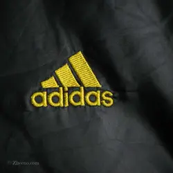 کاپشن Adidas