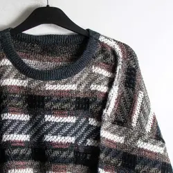 بافت طرحدار خاکستری