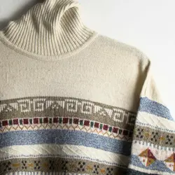 بافت طرحدار یقه اسکی