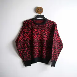 بافت طرحدار قرمز