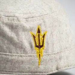 کلاه  کرمی  Adidas