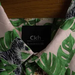 پیراهن هاوایی ClockHouse طرح برگ انجیری