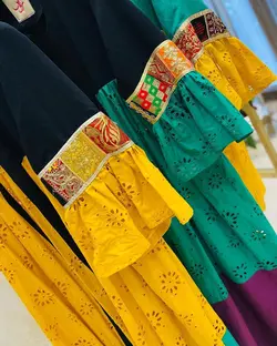 پایین زارا وسط هویه آستین نوار هندی