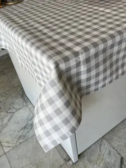 رومیزی داک چهارخانه طوسی متوسط