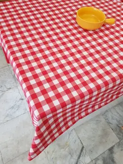 زیرانداز چهارخانه درشت قرمز