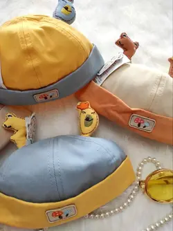 کلاه وارداتی طرح قورباغه