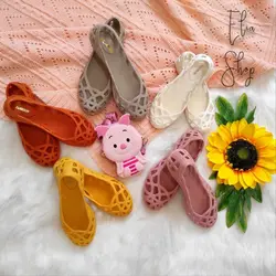 صندل ساحلی زنانه و دخترانه