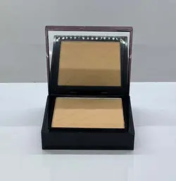پنکیک دیوایو ۰۴ / DiVio Compact Mineral Powder