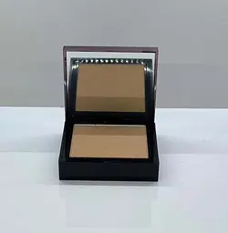 پنکیک دیوایو ۰۶ / DiVio Compact Mineral Powder