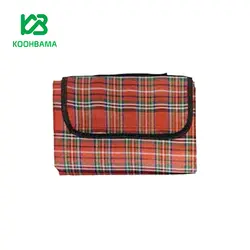 زیرانداز چهارخونه سفری 150*180 سانتی متر