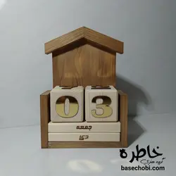 تقویم چوبی طرح کلبه