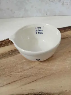 پیمانه درجه دار سرامیکی