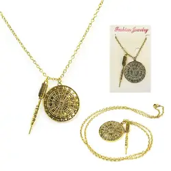 گردنبند طرح دارت و تخته دارت - طلایی