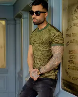 تیشرت مخمل کد 2011 - پوشاک سجاد کمرون