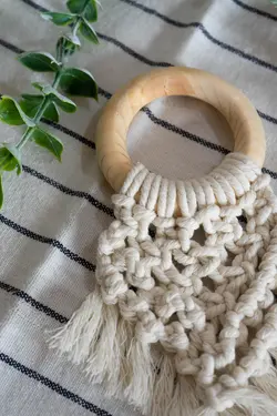 آویز حلقه ای مکرومه سفید