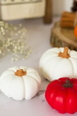 کدو دکوری سایز بزرگ قرمز