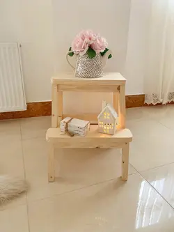 چهارپایه طرح ایکیا گوشه هلالی روشن
