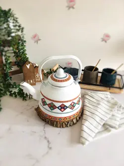 کتری لعابی طرح سنتی سفید
