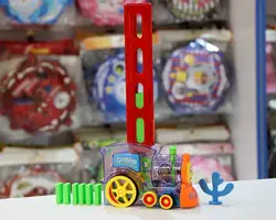 قطار دومینو