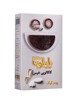 پودر کیک کاکائویی خیس به همراه کاغذ روغنی