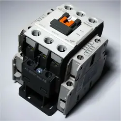 کنتاکتور  12 آمپر Mc12 LS