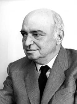 آدم‌هاي عادي پرواز نمي‌كنند