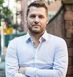 عشق کافی نیست